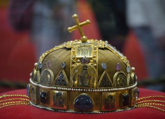 Elveszett Szent Jobb, áttett dátum – Mit is ünneplünk augusztus 20-án? A magyar korona