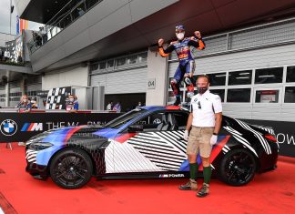 Az érzés, amikor egy BMW M4 a dobogó csúcsa a győzelem után