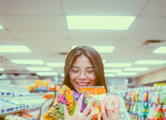 Még mindig felhalmoznak az olcsó termékekből a fogyasztók