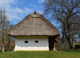 Újra divatba jönnek a vályogházak