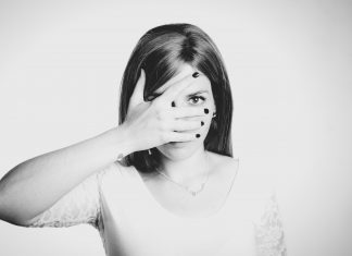 A hazugság rejtett jelei. Így leplezd le a hazudozót!