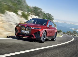 Állati nagy techkirakattá vált a BMW-vese