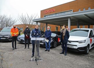 Ismét 20 autó azonnali felajánlásával támogatja a Toyota a koronavírus elleni hazai védekezést