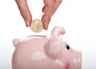 Már a háztartások közel kétharmada spórol a koronavírus miatt