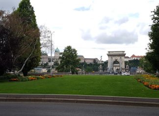 Budapest belvárosának érdekességei Budapest egyik gyöngyszeme, a Lánchíd