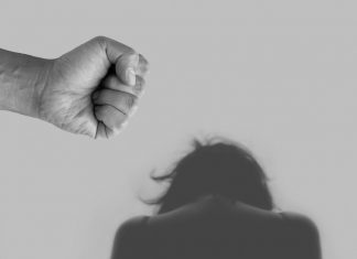 A nők elleni erőszak a vírushoz hasonlóan szedi áldozatait