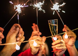 Különös szilveszteri hagyományok a világ minden tájáról 2022