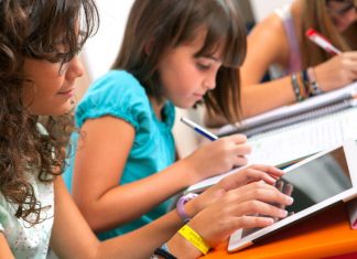 ’Digitális ugródeszka’ pályázat indul: oktatást segítő eszközökhöz és képzéshez juthatnak hátrányos helyzetű települések iskolái