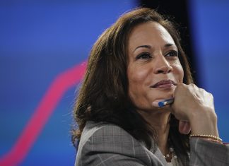 Kicsoda az USA első színes bőrű női alelnöke?