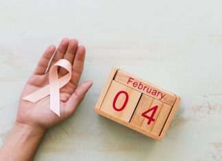 Hatalmas előrelépések a rák kezelésben – Egyre közelebb a gyógyíthatóság A rák elleni küzdelem szimbóluma a rózsaszín szalag.