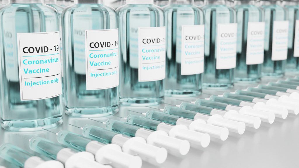 Többféle koronavírus elleni vakcinával is oltanak Magyarországon