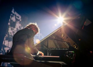 A crossover zenei stílus magyar sztárjai: Mága Zoltán és Havasi Balázs és Horgas Eszter