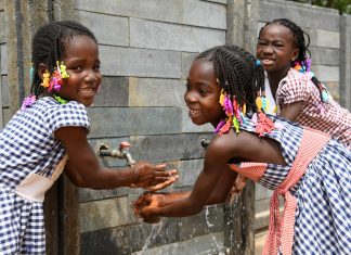 Víz világnapja: napi 700 gyerek hal meg a szennyezett víz miatt