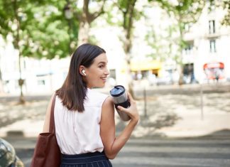 Ezért fontos tisztán tartani a fülhallgatónkat