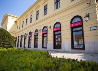 Új helyen, 21. századi környezetben megnyílt a debreceni Tourinform-iroda