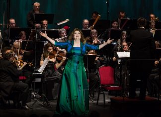 Olasz és francia operacsemegék Kolonits Klára online áriaestjén