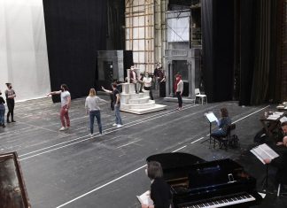 Az Andrea Chénier-vel nyitja meg kapuit az Erkel Színház