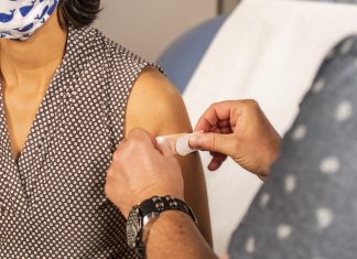 Aki nincs beoltva, annak maradnak a korlátozások covid-oltás