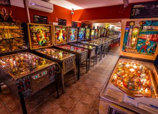 Egyedülálló kötettel ünnepel a Flippermúzeum a játék születésének 150. évfordulóján