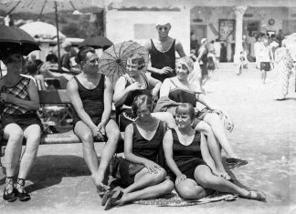 Így fürdőztünk mi, magyarok a régi időkben Balaton-strand-fürdőzők