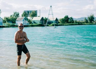 Új sportágban próbálta ki magát Kokó – megküzdött a nyíltvízi hullámokkal