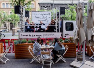 Nyári program: a Balatonra látogat a Budapesti Fesztiválzenekar zenés teherautója a hétvégén