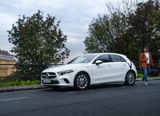 Új Mercedesekkel és diákkedvezménnyel kezdi az új tanévet a SHARE NOW