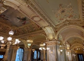 5 különleges hangulatú budapesti kávézó New York Kávéház Budapest