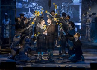 A Mester és Margarita és a Párizs lángjai a nagyközönség előtt