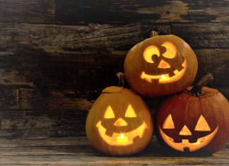 Parádés töklámpás ötletek – igazi művészetté vált a halloweeni tökfaragás Töklámpások