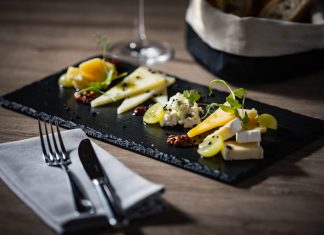 Világhírű magyar séf tér haza