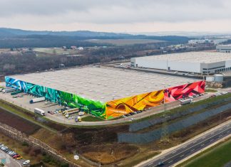 Elkészült az ország legnagyobb falfestménye