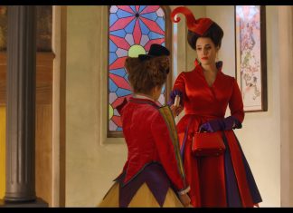 Elárverezik az új magyar családi film csodás jelmezeit