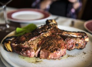 Hogyan süssünk steak-et