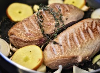 Farsangi ételek italok habzsolványok