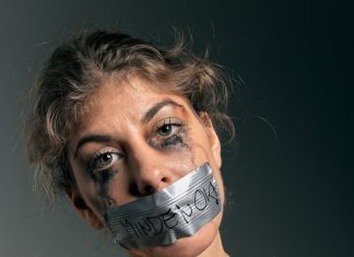 Szilágyi Liliána küzd a bántalmazó apjával élő húgáért