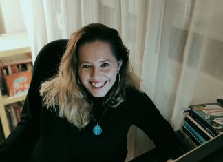 Cool írónk, R. Szabó Zsuzsa R.Szabó Zsuzsa interjú