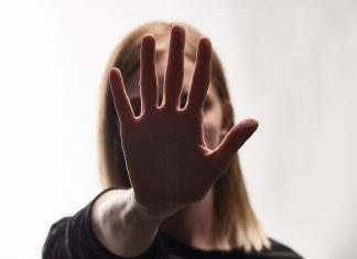 Szilágyi Liliána húga megvédi az apját