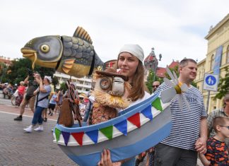 Kiderült, kik a Bondoró Fesztivál idei fellépői Felvonulások_Bondoró