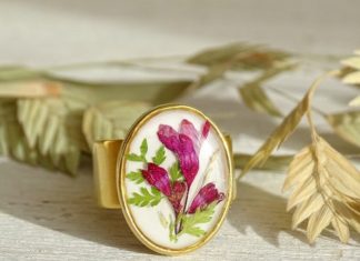 Gyönyörű ékszerek növényekből virágos ékszer