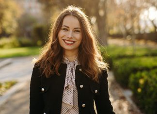 A sokoldalú vlogger, Viszkok Fruzsi önfejlesztő könyvet írt