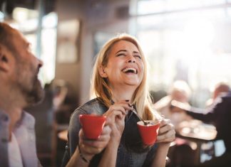 Mondj köszönetet egy csésze kávéval