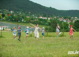 „Adni öröm, és ha befogadják, az még nagyobb öröm” Papírsárkány_eregetés- öröm- Kelemen Gergő Photography