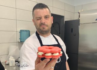 Desszertjeivel segíti a gyerekeket a magyar cukrász