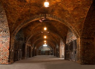 140 éves Magyarország legrégebbi pezsgőgyára Törley pince