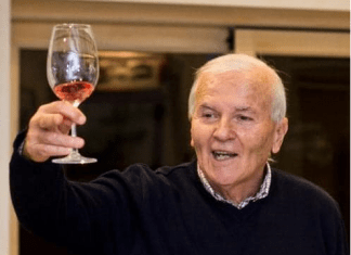 Életműdíjat kapott Jásdi István csopaki borász, ám ez nem azt jelenti, hogy visszavonulna