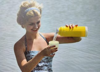 A balatoni nyaralások kellékei-retró kincsek Balatoni retró holmik