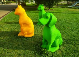 Színes állatszobrok bukkantak fel Budapesten színes állatszobrok
