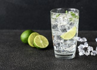 Így spórolhatunk egy szénsavas víz készítő géppel szénsavas víz