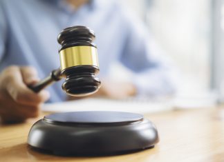 Egy különleges pezsgő kerül aukcióra aukció